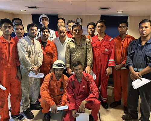 情系船員暖人心，共筑安全保運(yùn)營(yíng)|廈門(mén)華洋海事有限公司開(kāi)展訪(fǎng)船慰問(wèn)活動(dòng)